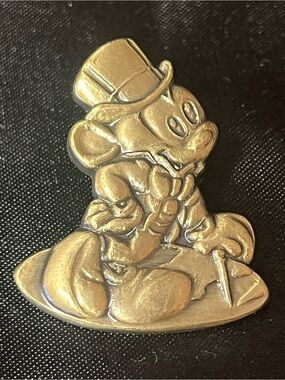 Monogram 1980's Products Disney Mickey Mouse Brass Series Lapel Pin